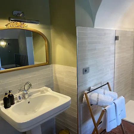 Boutique Palazzo Ricardi Con Spa, Piscina E Parcheggio Bed & Breakfast *