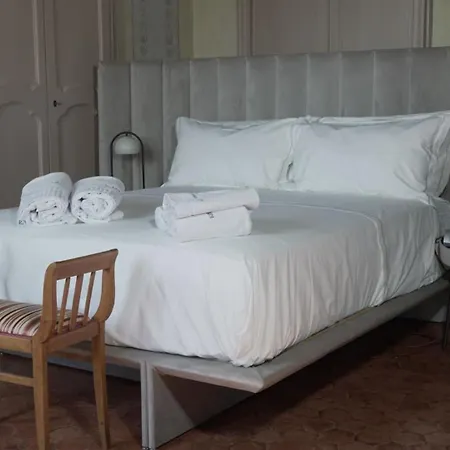 Boutique Palazzo Ricardi Con Spa, Piscina E Parcheggio Imperia